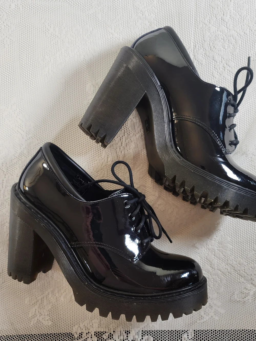 Dr. Martens Salome US7/EU38/UK5 Black Patent Oxford Lace-Up Heels